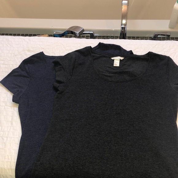 H and m shirts. - Picture 1 of 3